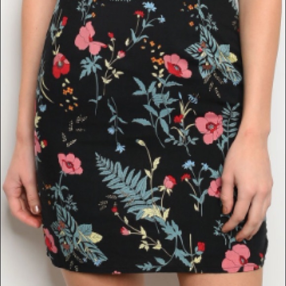 Black floral & fern mini wrap-style dress, New! - Picture 4 of 5